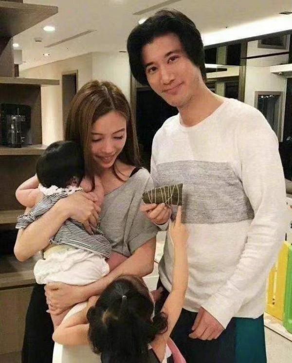 王力宏、李靚蕾撕相難看，這幾個演員感情破裂時的“沉默”很難得