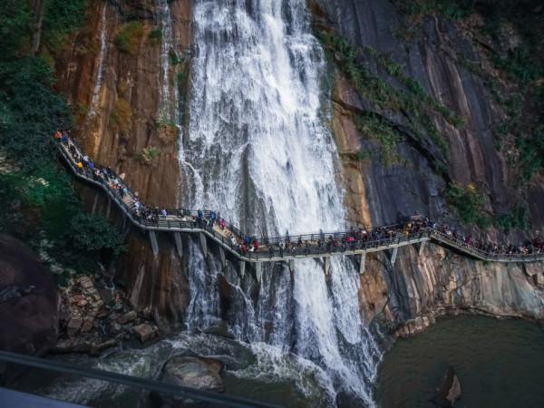 隱藏在江西山區的神仙山谷，耗資28億打造，過個週末人均幾百元？
