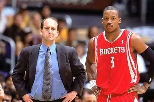 弗朗西斯:他是“弗老大”,也是讓隊友無語、教練頭疼的“毒瘤” 弗朗西斯:他是“弗老大”,也是讓隊友無語、教練頭疼的“毒瘤”