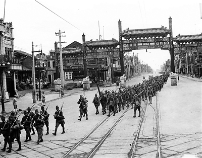 人類的命運在老照片中凝結得如此厚重