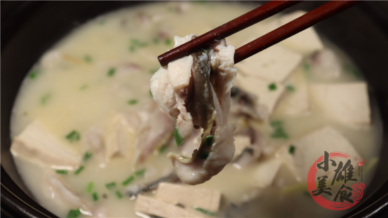 鯽魚去刺原來這麼簡單，三分鐘立馬去除乾淨，家人吃魚安全又放心