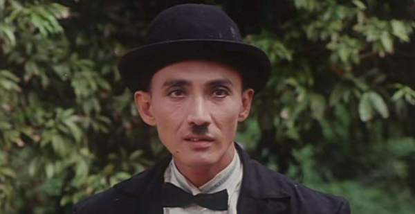 67歲林青霞與老戲骨聚餐！面板白裡透紅顯年輕，一頭黑髮十分濃密