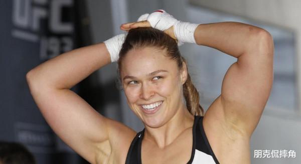 一孕傻三年？隆達羅西甚至不知道自己是否還擁有WWE的合同