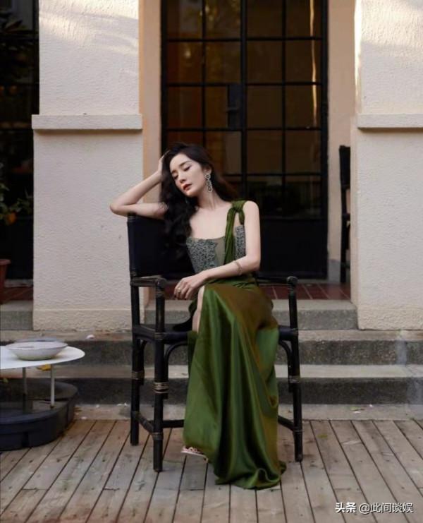 ELLE風尚大典女明星造型，baby熱巴發揮穩定，唐嫣風格不盡人意