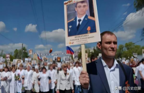 普京同恐怖分子談判，用六名俘虜交換一中尉遺體，這人有多重要？