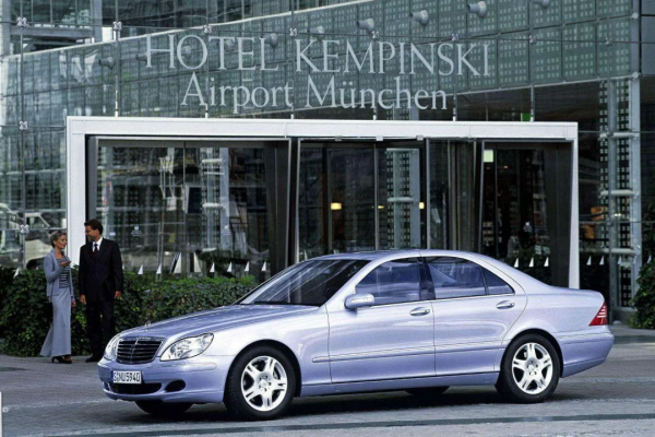 過百年曆史的豪車，賓士S級圖鑑