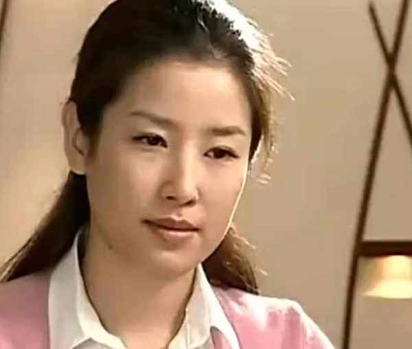 《黃手帕》紫英10年深愛抵不過閔珠6個月的戀愛,這是為何? 《黃手帕》紫英10年深愛抵不過閔珠6個月的戀愛,這是為何?