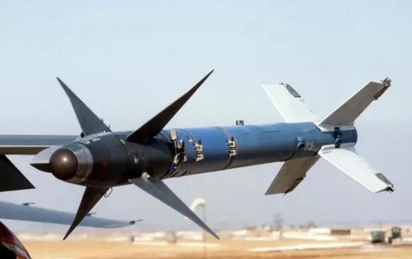 從西方偷裝備？蘇聯咋做到的？三個克格勃就能從德軍事基地偷導彈