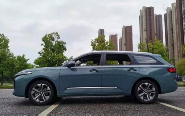 試駕寶駿Valli頂配，瓦罐風格+L2自動駕駛，配1.5T引擎長途不差！