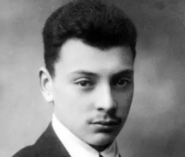 20多年來，日本在地下1000米深處儲存了5萬噸超純水，有何用處？