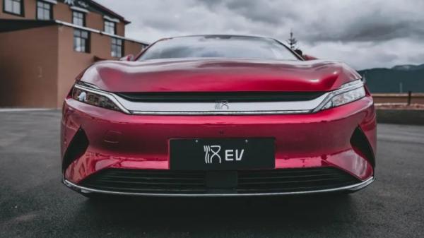 新能源車市中,為何“蔚小理們”披荊斬棘,“BBA們”寸步難行? 新能源車市中,為何“蔚小理們”披荊斬棘,“BBA們”寸步難行?