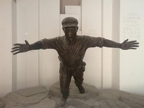 烈士王傑8年的未婚妻：為其照顧父母不願“改嫁”，後來過得怎樣