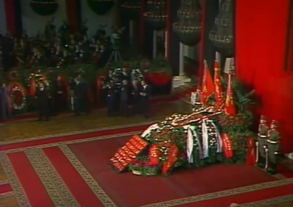 勃列日涅夫逝世，我方是否要參加葬禮？鄧公用一妙招緩和中蘇關係