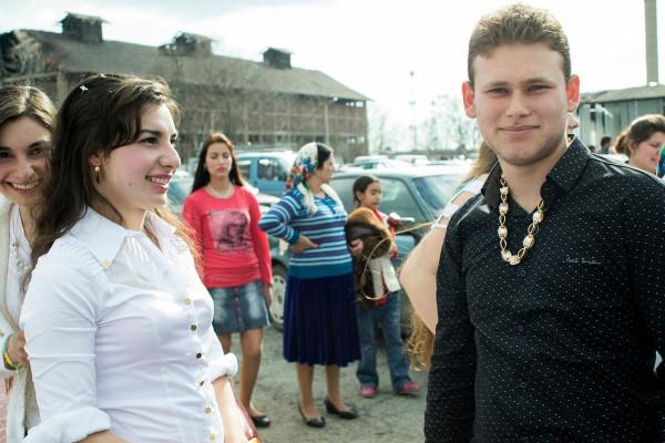 吉普賽人的新娘集市,2萬塊就能“買”個老婆,不滿意還可以退 吉普賽人的新娘集市,2萬塊就能“買”個老婆,不滿意還可以退