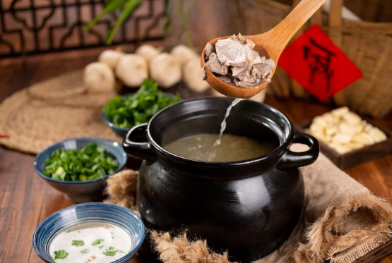 手腳冰涼,試試這些藥膳驅寒暖身、調補氣血 手腳冰涼,試試這些藥膳驅寒暖身、調補氣血