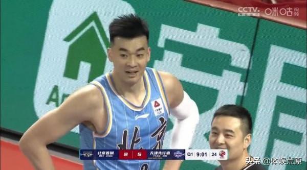 雙林大戰，林書豪率隊追分，雙塔半場20分，林庭謙5&plus;6助隊領先