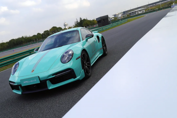 限量20臺的911 TURBO S全在這兒了