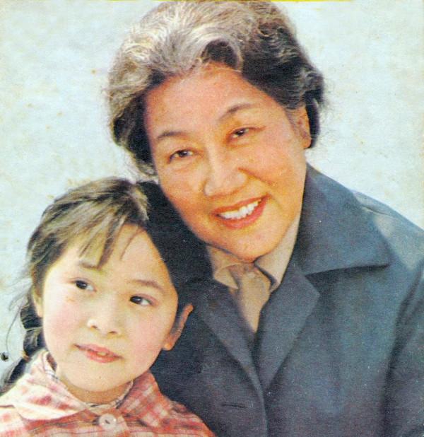 張瑞芳畫傳 39張老照片 從幼年到94歲 不同階段風采 見證美麗人生 張瑞芳畫傳 39張老照片 從幼年到94歲 不同階段風采 見證美麗人生