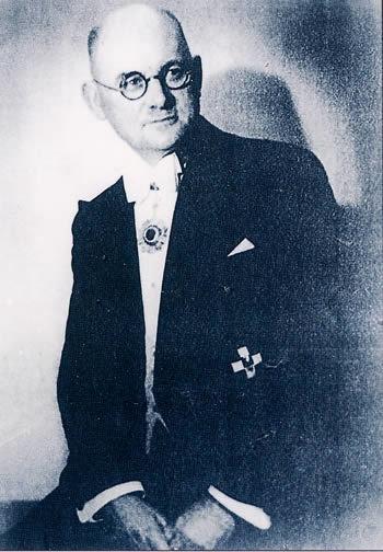 美籍華裔女作家張純如，為何在揭露南京大屠殺的歷史後，選擇自殺