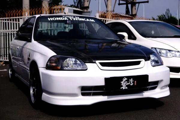 六代思域EK3內藏紅頭機？十代思域車主見到後徹底變了心