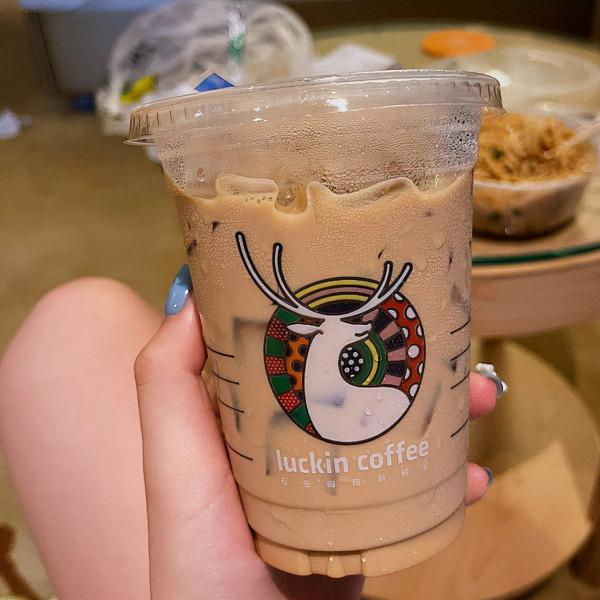 瑞幸咖啡：割美帝韭菜的“實幹家”，他才是真正的為民謀福利