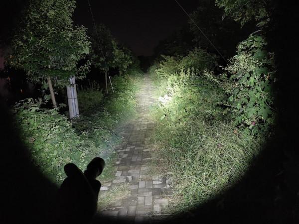 夜間作業好幫手,Fenix C7直充戶外手電體驗 夜間作業好幫手,Fenix C7直充戶外手電體驗