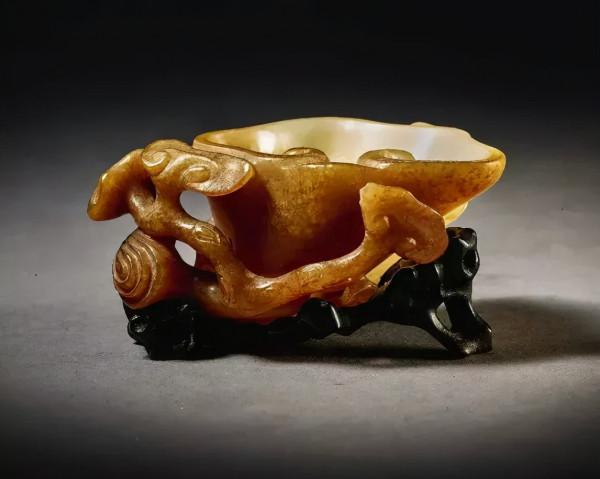 130萬的碗、200多萬的兔子、5700萬的恐龍，哪個才是最大的黑馬？