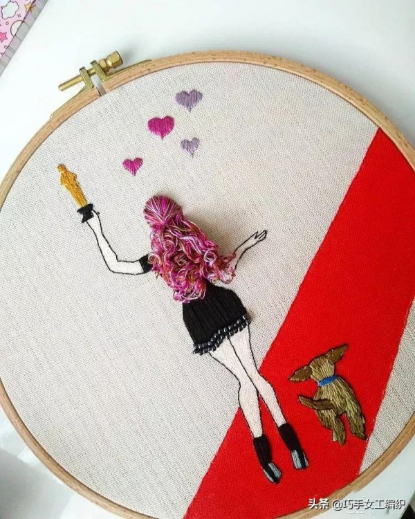 像真發一樣可以編的髮型都能繡出來，如此立體的繡法怎麼能錯過