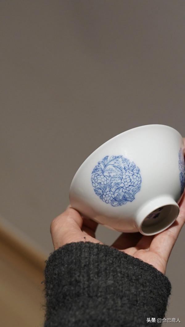 青花團花杯「傾城國色·便作文卿」 青花團花杯「傾城國色·便作文卿」