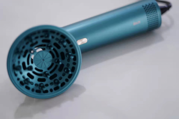 Supins高速吹風機體驗報告：風阻聲小，攜帶方便