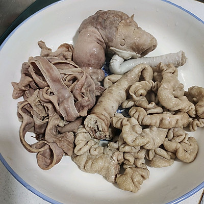豬三寶（豬大腸，豬小腸，豬肚）
