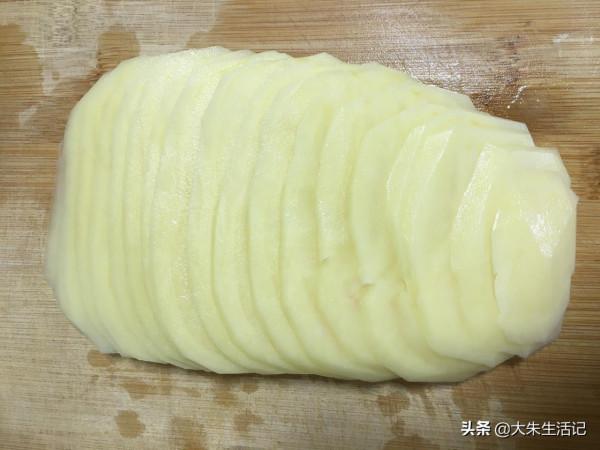 一大份成本約4元的家常菜：醋溜土豆絲，滿滿的家的記憶與味道