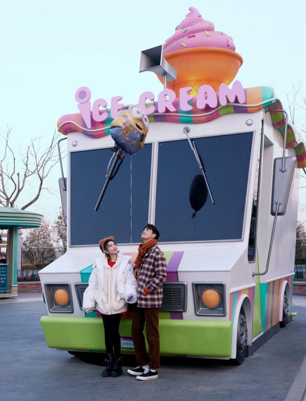 毛曉彤楊玏環球影城打卡照,是誰又磕到了 毛曉彤楊玏環球影城打卡照,是誰又磕到了