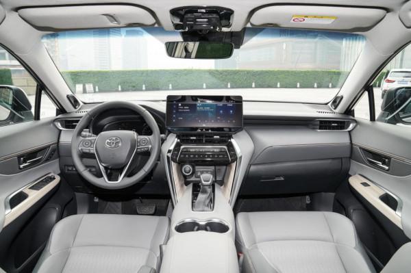 新車&vert;漢蘭達&OpenCurlyDoubleQuote;小弟&rdquo;，氣場不輸途觀！廣汽豐田威颯VENZA正式上市