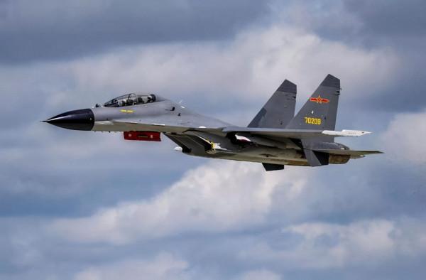 殲-15艦載機,重塑中國海戰體系,全面領先蘇-33,不輸美國大黃蜂 殲-15艦載機,重塑中國海戰體系,全面領先蘇-33,不輸美國大黃蜂