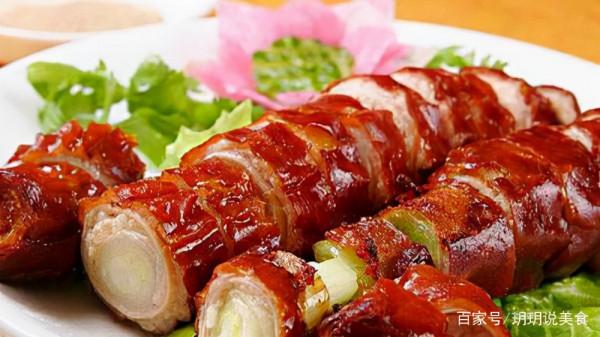 山東夫妻買600平門面賣小吃，日收入5萬，賣小吃賣出2套別墅