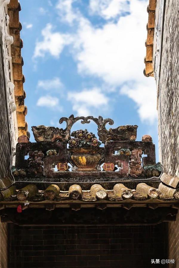 廣東第一大姓氏，有一座中山最大宗祠，匾額上皇帝卻只提了半個字