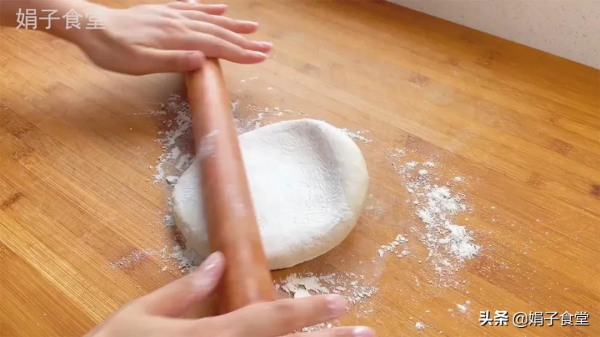 豬肉餃子好吃有竅門,調餡多加這一步,比餃子館的好吃,又鮮又香 豬肉餃子好吃有竅門,調餡多加這一步,比餃子館的好吃,又鮮又香