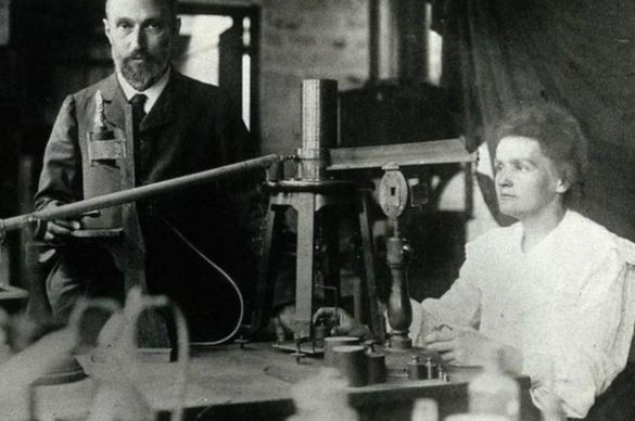 假如人一口氣喝1400杯鐳水，會怎麼樣？死無全屍還是核輻射變異？