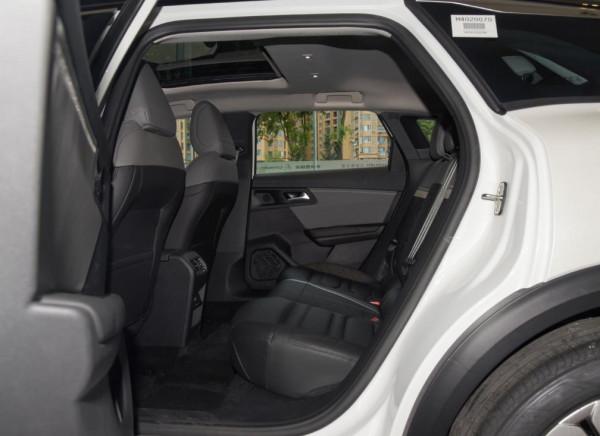 買車最終繞不開轎車、SUV、MPV，這三款價格15萬左右，省油還實用