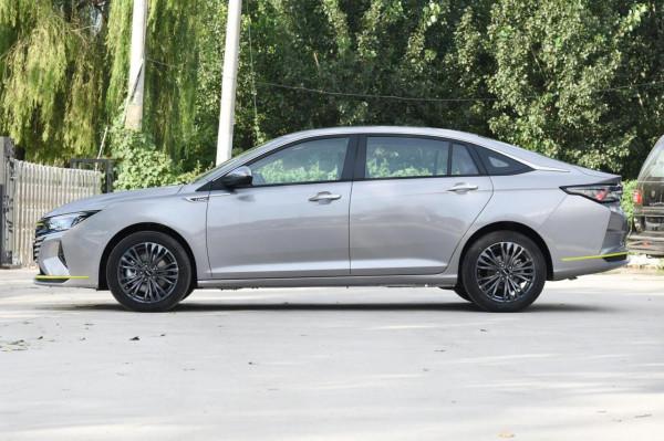 奕炫MAX：緊湊型車，指導價11.99萬，外觀討喜