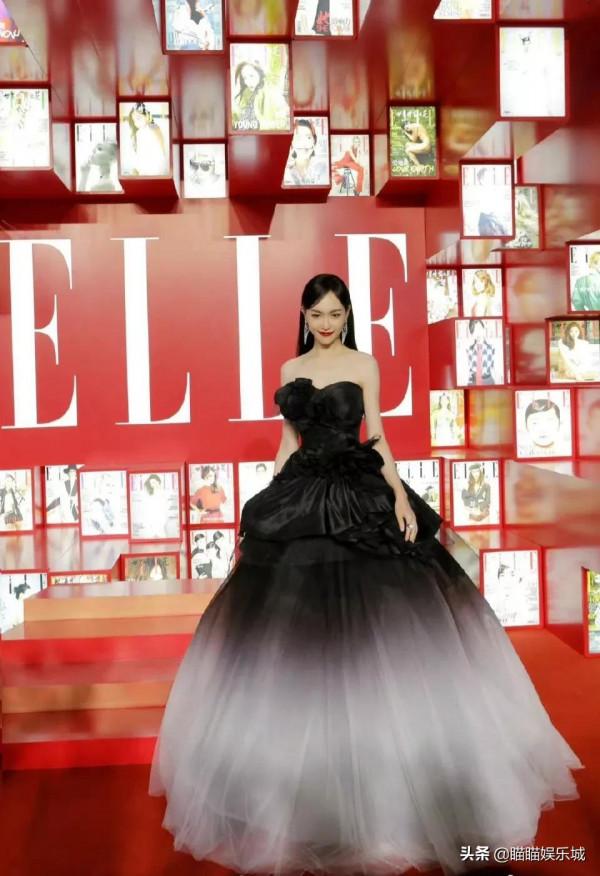 女明星年底大比拼，楊冪、唐嫣、劉詩詩造型，唐嫣還是輸了