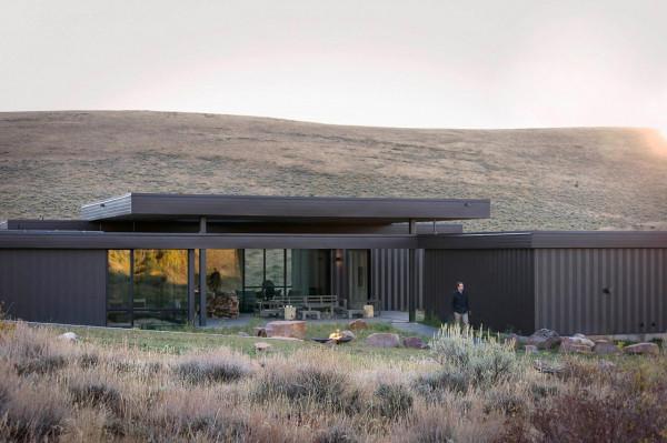 兩個男孩的315㎡家，遠眺平原，近看篝火，將生活過成了桃花源