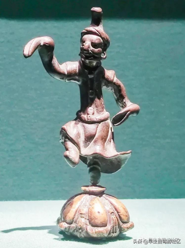 敦行故遠，壁畫飛天 - 記70年後故宮再遇敦煌