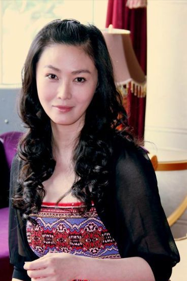 王思懿：26歲爆紅，被傳與&OpenCurlyDoubleQuote;武松&rdquo;因戲生情，結婚15年沒有孩子