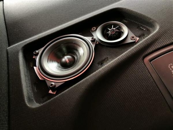 寶馬525無損音響改裝艾索特W2旗艦版10件套煥發全新活力 寶馬525無損音響改裝艾索特W2旗艦版10件套煥發全新活力