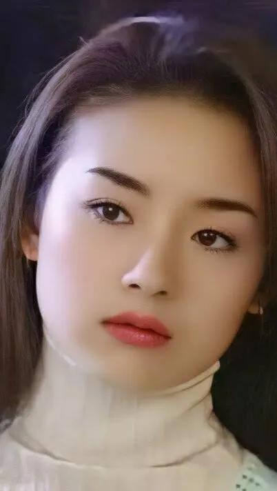 只有看了年輕時候的董潔，才知道她的顏值為什麼不輸劉亦菲