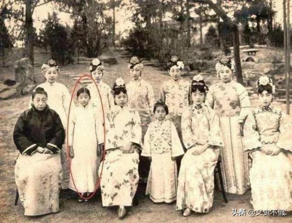 王敏彤虐戀溥儀卻是有緣無分,究竟是最美麗格格還是最悲情格格? 王敏彤虐戀溥儀卻是有緣無分,究竟是最美麗格格還是最悲情格格?