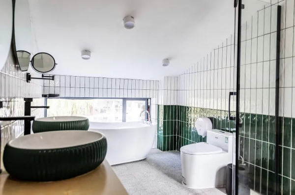 千年運河旁,4個80後閨蜜把花園搬進房子,打造閨蜜版的愛情公寓 千年運河旁,4個80後閨蜜把花園搬進房子,打造閨蜜版的愛情公寓