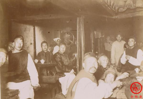 晚清老照片：左宗棠辭別王爺前往南京，包衣女子參加皇宮選秀